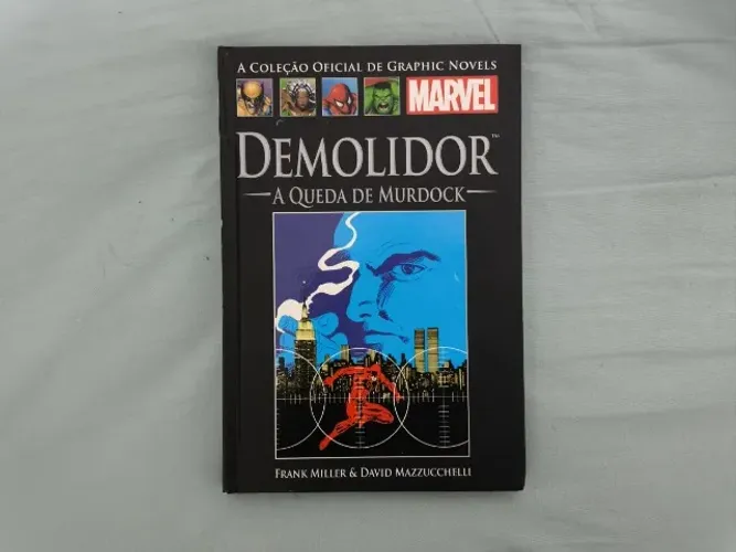 Salvat HQ Graphic Novel - Demolidor a Queda se Murdock