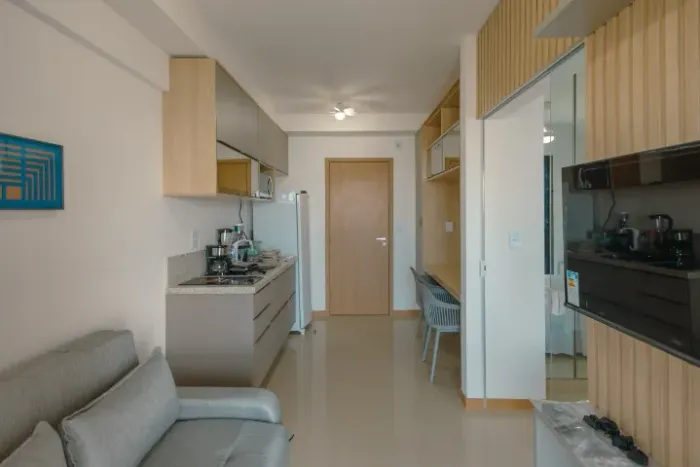 1 QUARTO COM VARANDA, VISTA MAR,  MOBILIADO E DECORADO PARA ALUGUEL NA PITUBA