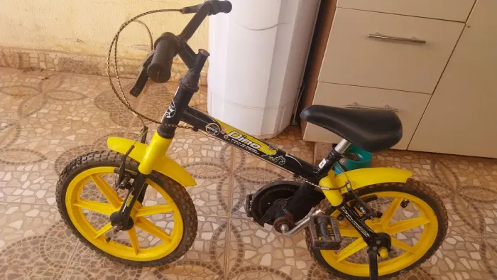 Vendo bicicleta infantil masculina