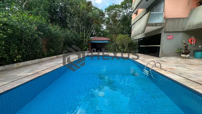 Apartamento com varanda e lazer na Praia da Enseada, Guaruja