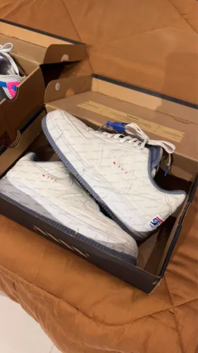 Nike Air Force 1 USPS Edition - Tamanho 40