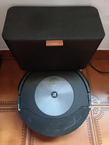 Aspirador robô RoombaJ7+