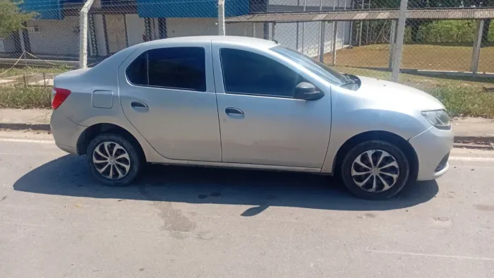 Renault Logan Authentique Hi-flex 1.0 16V 4P 2016