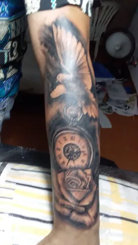 Troco tattoo em notebook