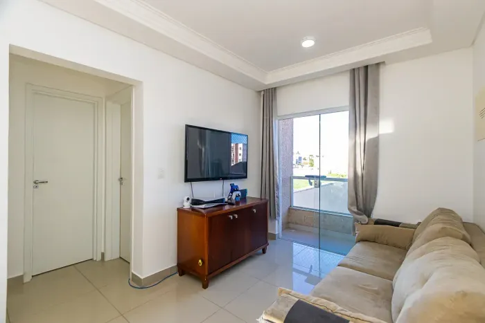 Apartamento à Venda com Sacada e Churrasqueira | 51 m² | 2 Quartos e 2 vagas de Garagem
