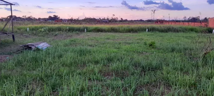Vendo um terreno 10x25