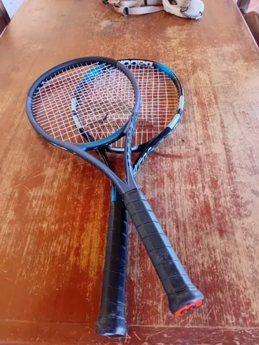 ? Kit com 2 Raquetes de Tênis (Babolat + Wilson) + Capa Original Babolat - Excelente Esta