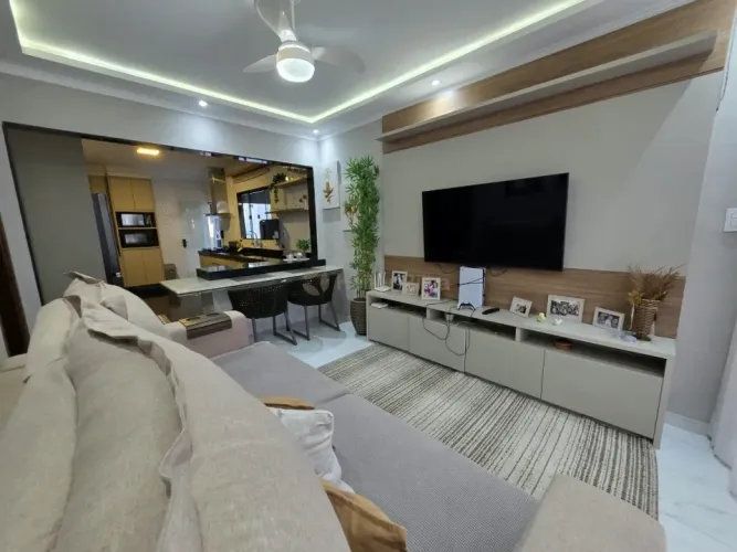 Casa com Edícula no Jd. São Pedro