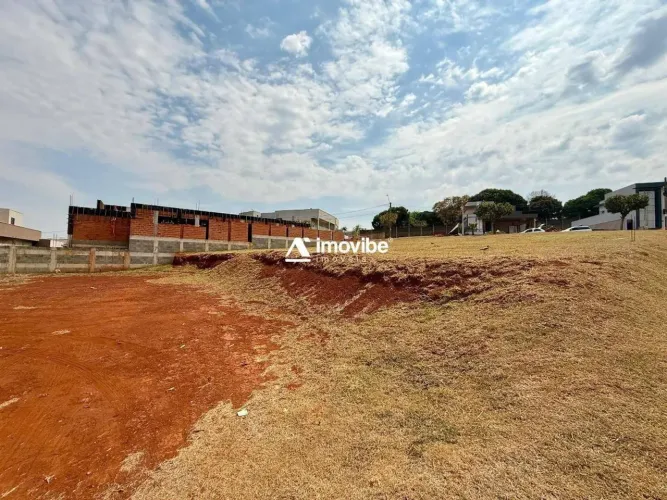 Terreno de Esquina em Condomínio Fechado em Santa Bárbara d'Oeste
