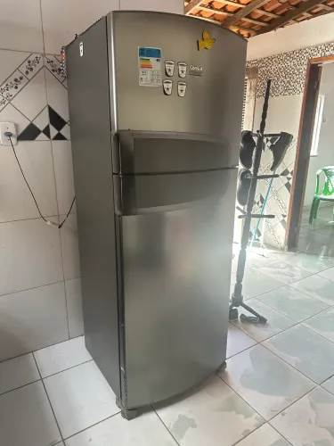 Vendo geladeira duplex inox seminova e em perfeitas condições, parcelo no cartão.