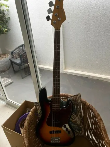 Baixo Giannini GB-1 3TS/TT - Usado | Bom Estado