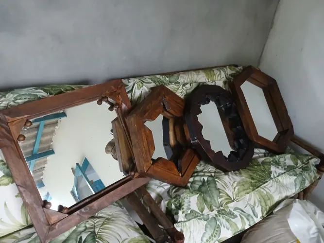 Conjunto de espelhos madeira de demolição 