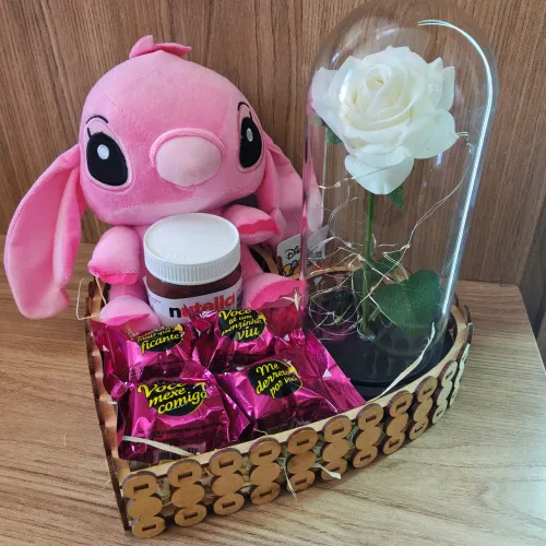 Cesta Presente Romântico Stitch ou Angel com Nutella e Rosa Encantada