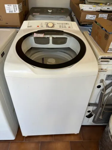 Vende-se máquina