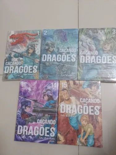 Caçando Dragões - Mangás Volumes 1 ao 3, 14 e 15