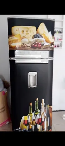 Envelopada, sai água na porta super espaçosa.