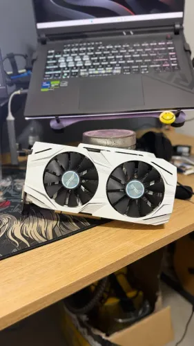Placa de Vídeo ASUS Dual GeForce GTX 1070 8GB GDDR5