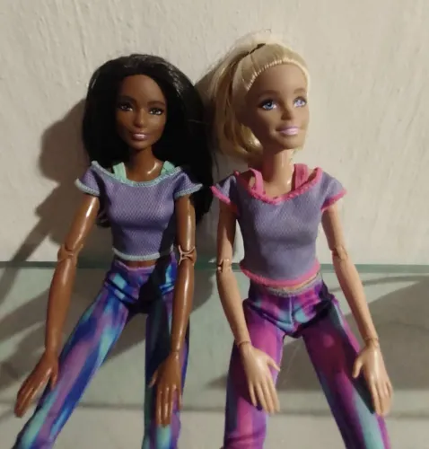 Lote de 2 Barbies Made to Move