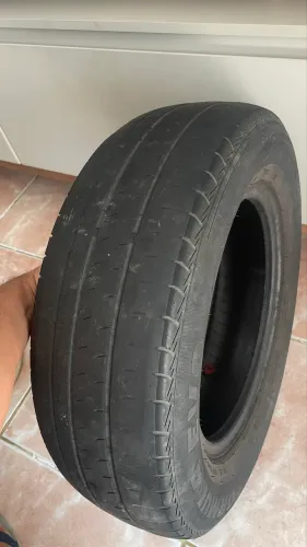 Pneu aro 13