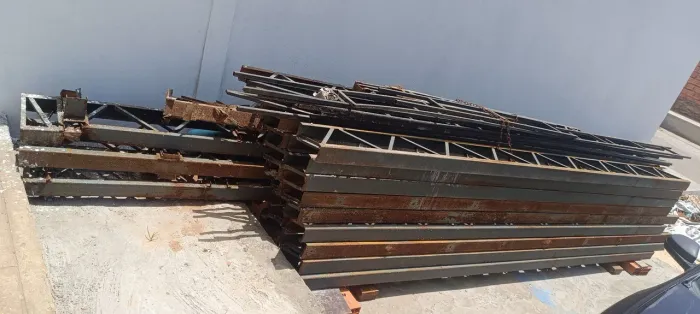 Vendo estruturas metálicas $: 22 mil