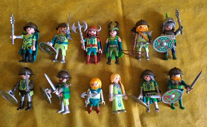 ** MT 12 Playmobil Guerreiros Dragão Verde Medieval com Anão + Feiticeira + Aldeã etc...