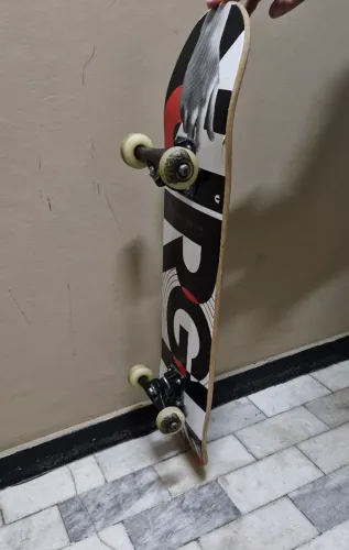 Skate URGH! Completo, seminovo