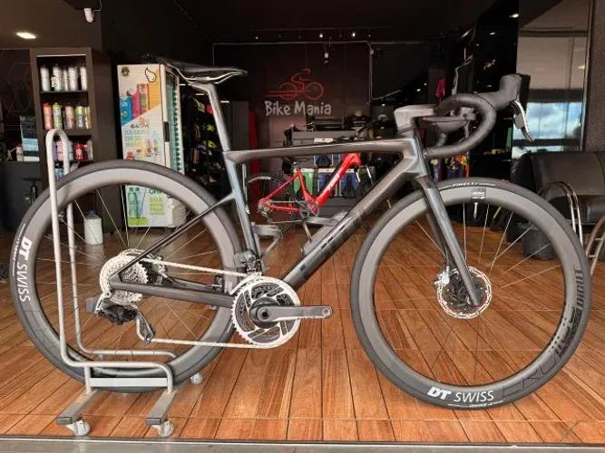 Bicicleta BMC Teammachine SLR01 MOD - SRAM Red eTap AXS 12v - DT Swiss ARC 1100 Dicut
