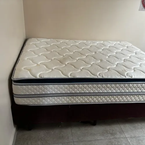 Base cama casal e colchão casal