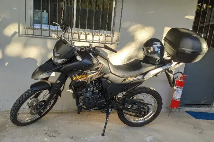 Yamaha XTZ lander 250 Preta unico dono