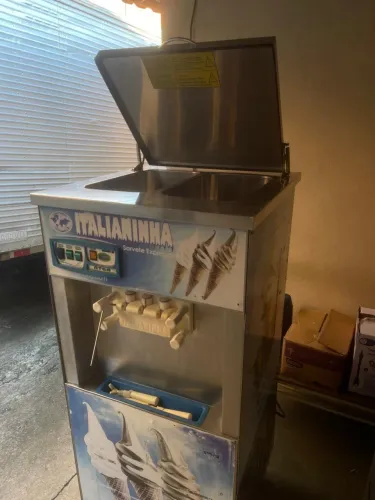 Máquina Sorvete Italianinha