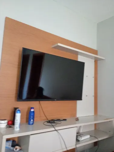 Vendo tv para retirada de peças