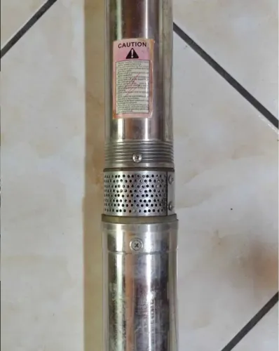 Duas bombas canetas