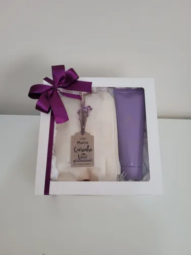Promoção. Presente montado com hidratante Natura. Pronta Entrega. Cestas de Presentes.