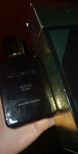 Perfume amadeirado