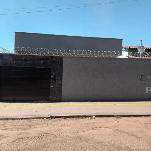 Casa com três quartos no Residencial triumfo goianira