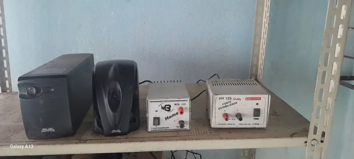 Vende se fontes e estabilizadores