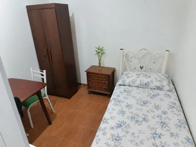 Quarto com acesso independente 