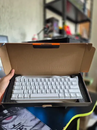 Teclado Mecânico Gamer Novi NK61 (Compacto 60%) - Iluminação RGB & Keycaps Dual Tone