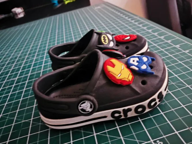 Crocs original C7 semi novo