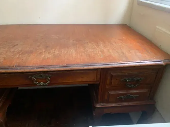 VENDO MESA DE ESCRITÓRIO MADEIRA MACIÇA