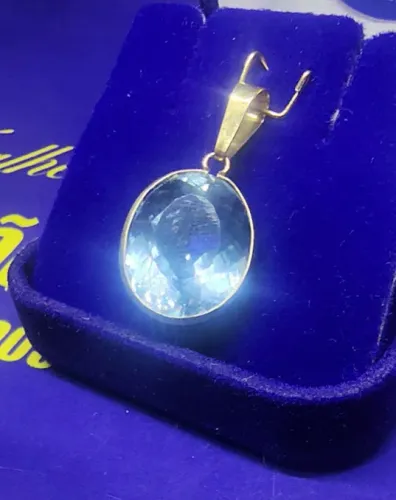 Pingente Pedra Água Marinha 18 mm x 15 mm Peso 3.81 Gramas