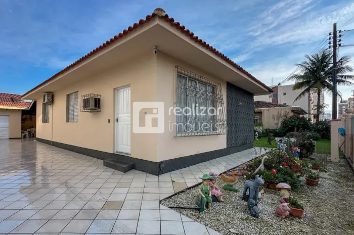 Casa 3 quartos no bairro Kobrasol, São José