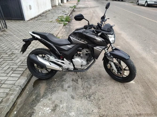 Honda CB 250F Twister 2022 ABS