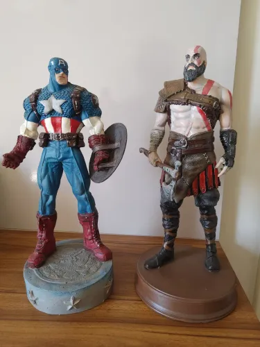 Kratos e Outros Boneco de Resina God of War / Valores na Descrição / Parcelo