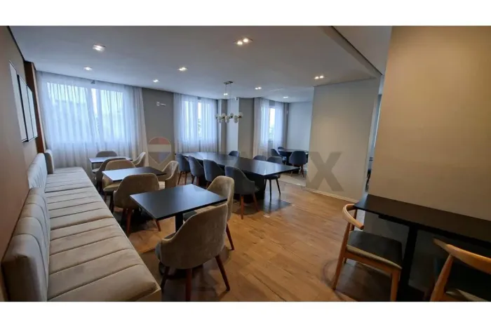 Apartamento 2 Dormitórios para Locação | 39m² | Sacada | Piscina | Próximo ao Metrô Bresse