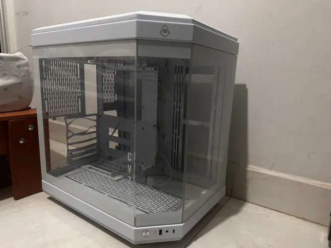 Gabinete Cv700( versão antiga, a mais robusta)