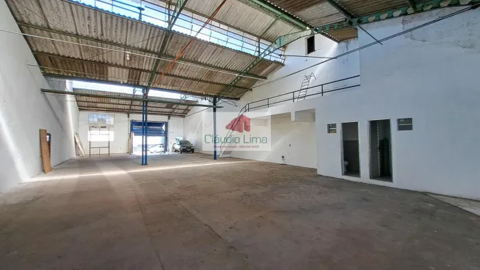 Galpão com 400m² para locação no IAPI