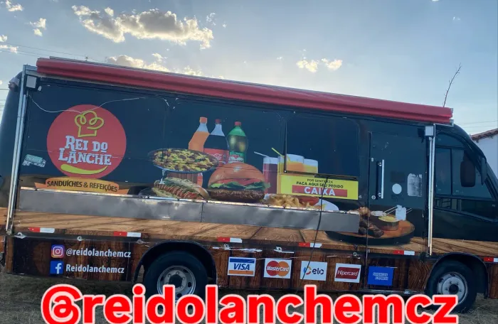 Micro ônibus foodtruck completo 