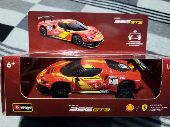 Ferrari 296 GT3 Shell - Carrinho de Controle Remoto Oficial Bburago