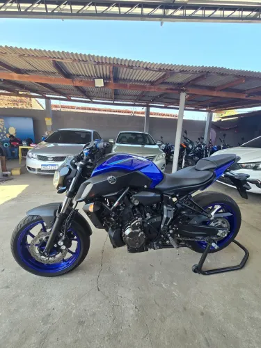 MT 07 c/ apenas 19 mil km